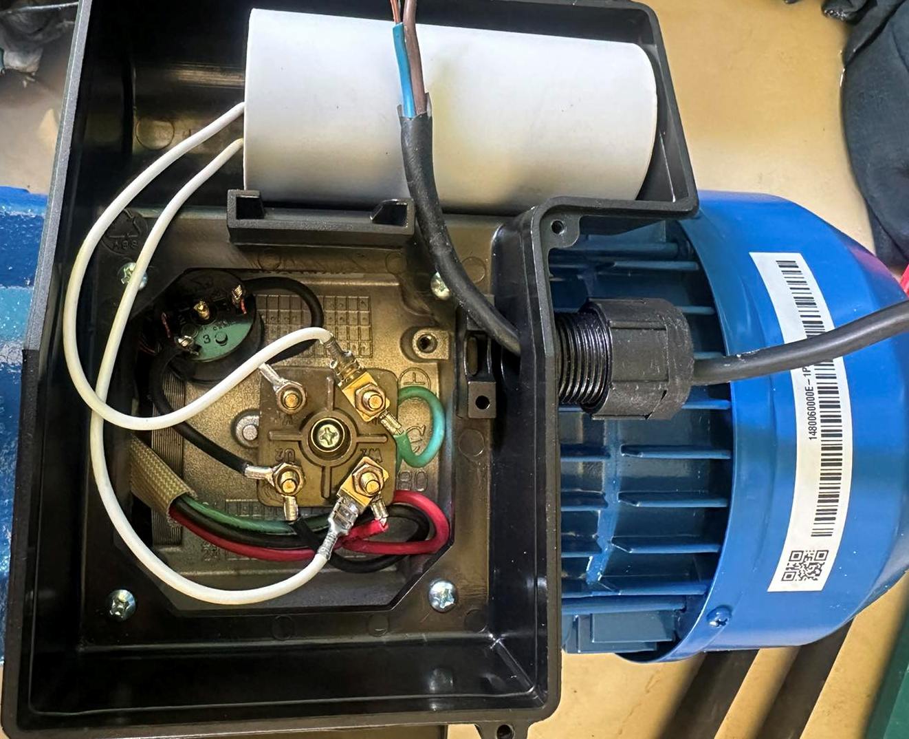 Подключение электропровода к насосу Ebara compact AM/15